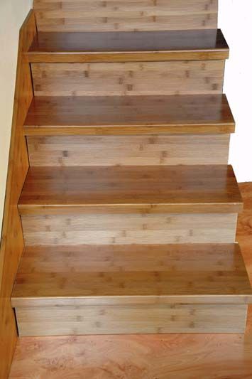 Ejemplo de escalera realizada íntegramente en madera